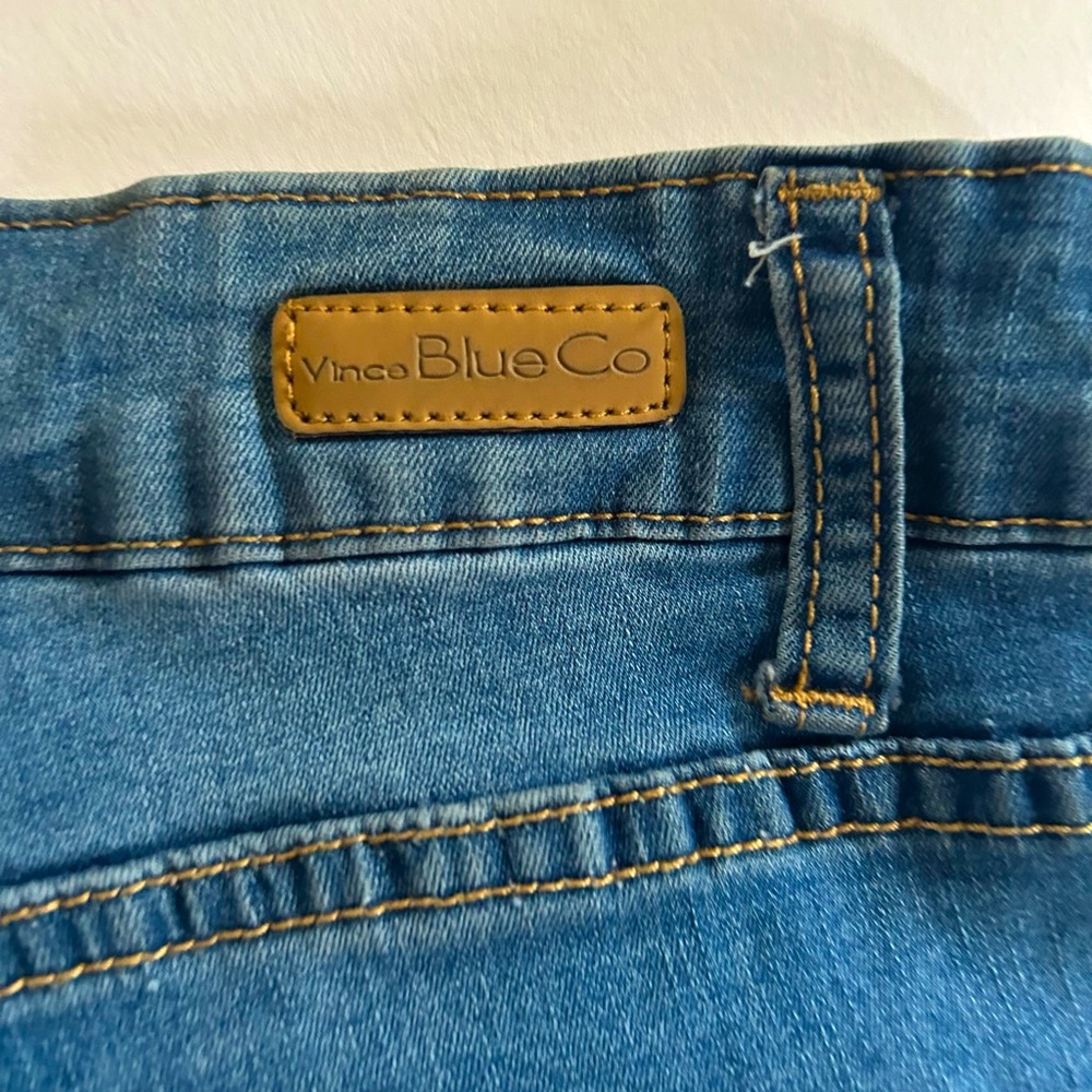 Bermuda Jean Shorts - Picture 3 of 4